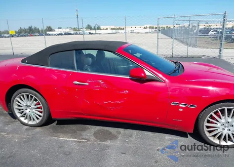 2011 Maserati Granturismo z USA, uszkodzony, nr VIN ZAM45KMA8B0055148